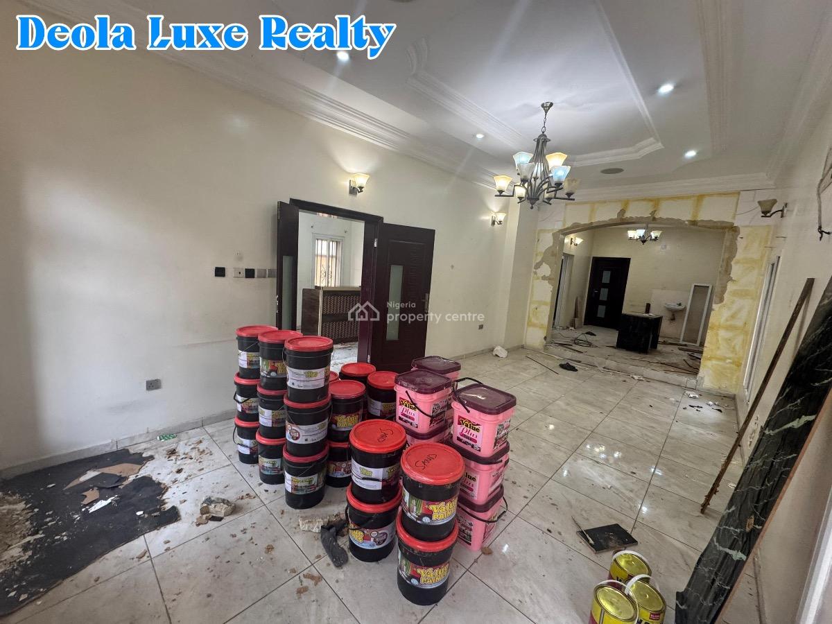 a Very Spacious 5 Bedrooms Fully Detached House with 2 Rooms Bq, Lekki Phase 1, Lekki, Lagos, Detached Duplex for Rent