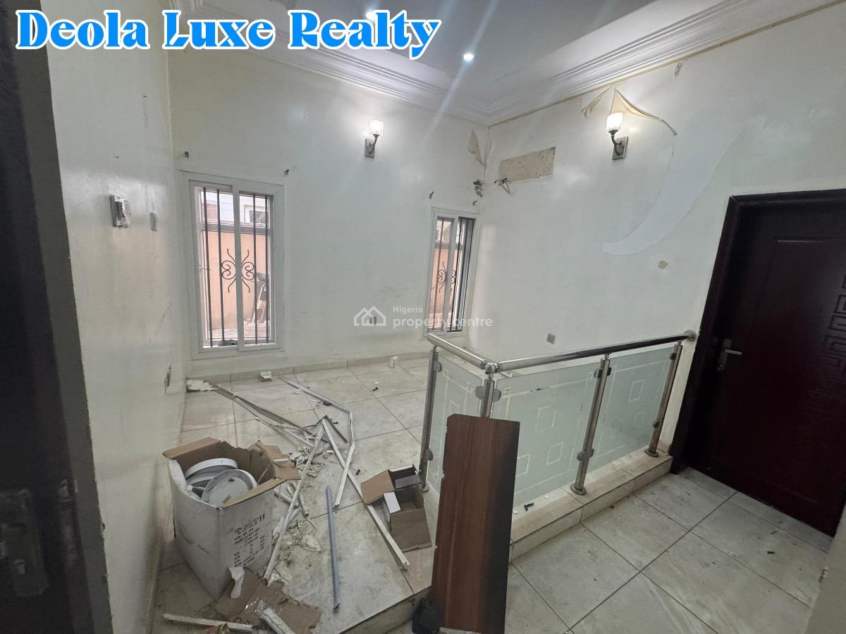 a Very Spacious 5 Bedrooms Fully Detached House with 2 Rooms Bq, Lekki Phase 1, Lekki, Lagos, Detached Duplex for Rent