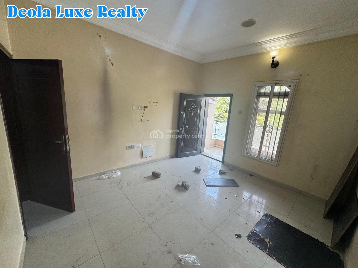 a Very Spacious 5 Bedrooms Fully Detached House with 2 Rooms Bq, Lekki Phase 1, Lekki, Lagos, Detached Duplex for Rent