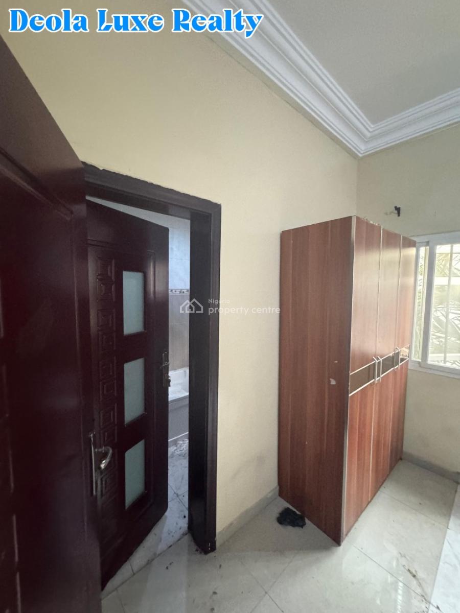 a Very Spacious 5 Bedrooms Fully Detached House with 2 Rooms Bq, Lekki Phase 1, Lekki, Lagos, Detached Duplex for Rent