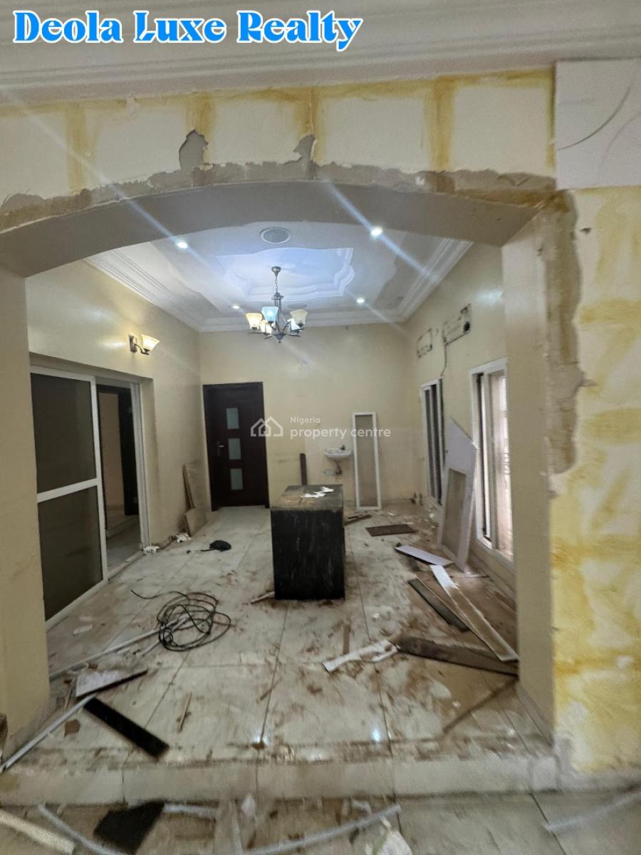 a Very Spacious 5 Bedrooms Fully Detached House with 2 Rooms Bq, Lekki Phase 1, Lekki, Lagos, Detached Duplex for Rent