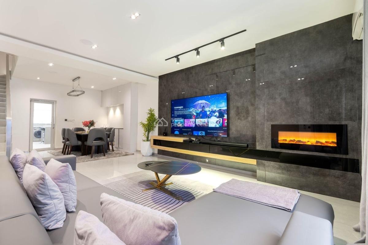 -a Brand New Luxury 3bedroom with Gym, Balconies, Bathrobes, Washing M, Lekki Phase 1, Lekki, Lagos, Flat / Apartment Short Let