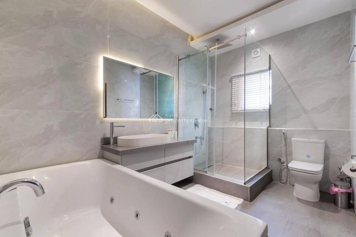 -a Brand New Luxury 3bedroom with Gym, Balconies, Bathrobes, Washing M, Lekki Phase 1, Lekki, Lagos, Flat / Apartment Short Let