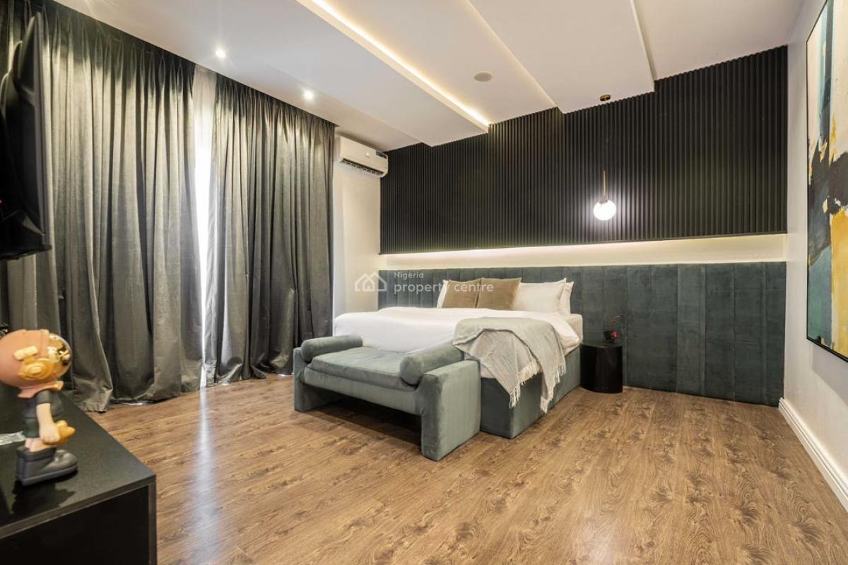 -a Brand New Luxury 3bedroom with Gym, Balconies, Bathrobes, Washing M, Lekki Phase 1, Lekki, Lagos, Flat / Apartment Short Let