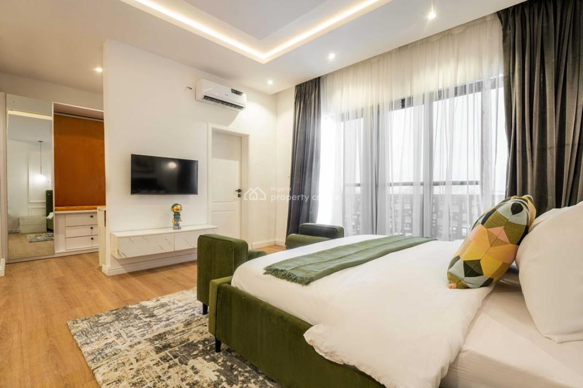 -a Brand New Luxury 3bedroom with Gym, Balconies, Bathrobes, Washing M, Lekki Phase 1, Lekki, Lagos, Flat / Apartment Short Let