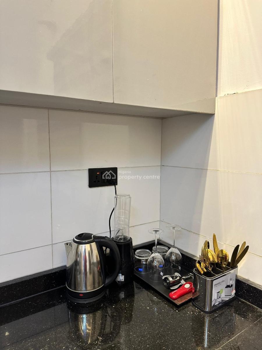 -a Brand New Luxury 1bedroom with Gym, Balconies, Bathrobes, Washing M, Lekki Phase 1, Lekki, Lagos, Flat / Apartment Short Let