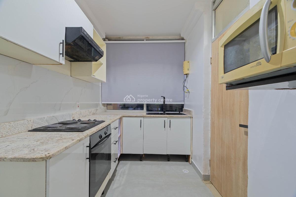 -a Brand New Luxury 3bedroom with Gym, Balconies, Bathrobes, Washing M, Lekki Phase 1, Lekki, Lagos, Flat / Apartment Short Let