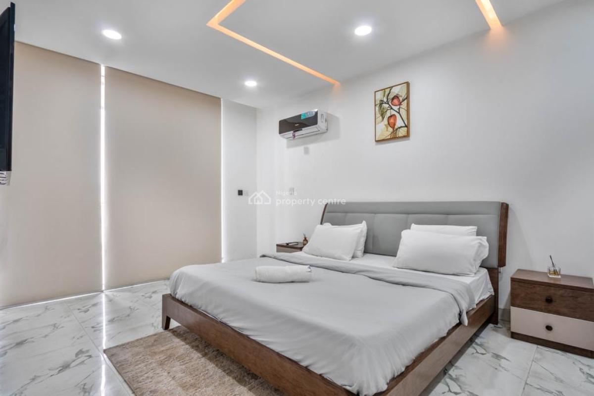 Brand New Luxury 2bedroom Apartment with Ps5, Swimming Pool, Snooker, Lekki Phase 1, Lekki, Lagos, Flat / Apartment Short Let
