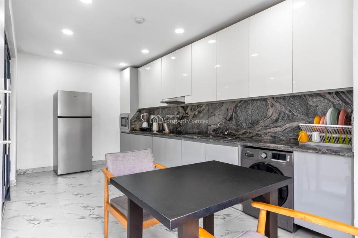 Brand New Luxury 2bedroom Apartment with Ps5, Swimming Pool, Snooker, Lekki Phase 1, Lekki, Lagos, Flat / Apartment Short Let