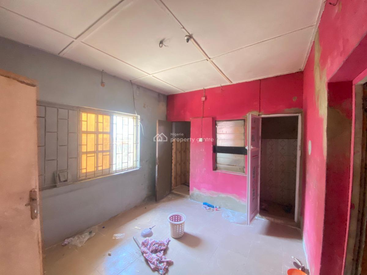 Miniflat Fenced and Gated, Off Doyin Omololu, Alapere, Ketu, Lagos, Flat / Apartment for Rent