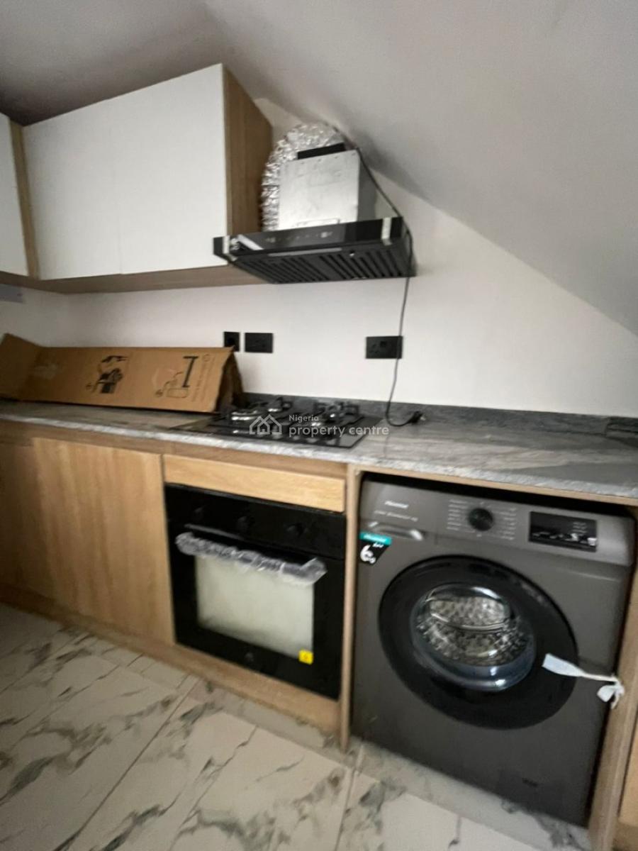 24/7 Power Supply 2 Bedroom En-suite Terraced Duplex with an Open Fitt, Lekki Phase 1, Lekki, Lagos, Terraced Duplex for Rent