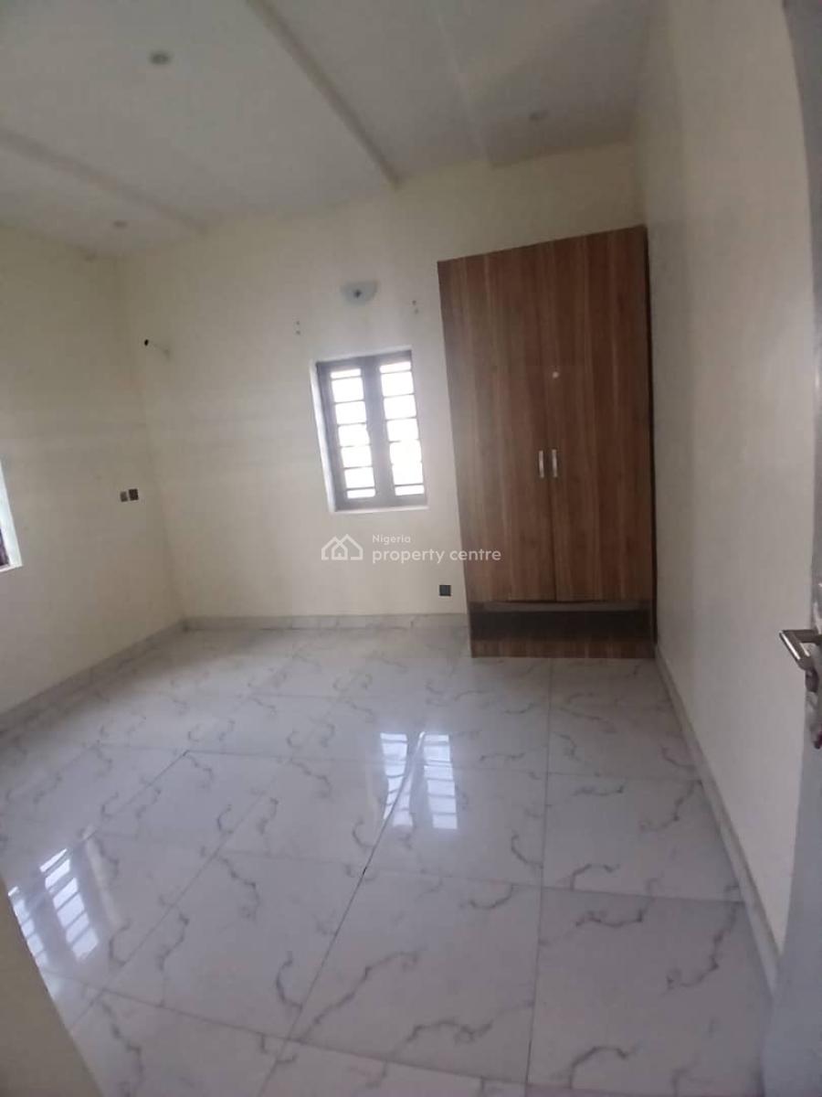 Sharp and Spacious 2 Bedroom Apartment, in a Secured Estate in Sangotedo Ajah, Sangotedo, Ajah, Lagos, Flat / Apartment for Rent