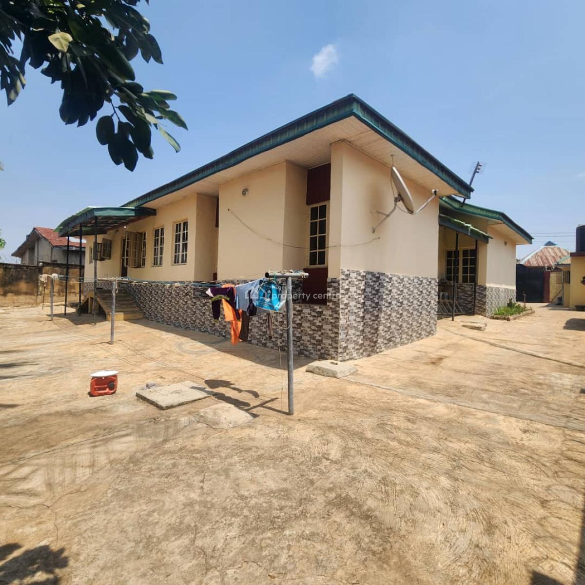 3 Bedroom Bungalow, Opposite Kuola Police Station, Off Akala Express Road., Ibadan, Oyo, Detached Bungalow for Sale