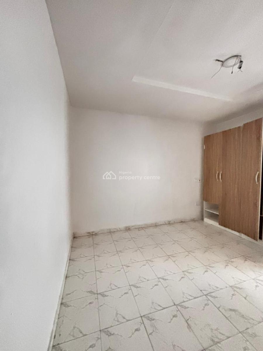 a Room Self-contained Apartment Upstairs, Ikota Gra Estate, Ikota, Lekki, Lagos, Self Contain (single Rooms) for Rent