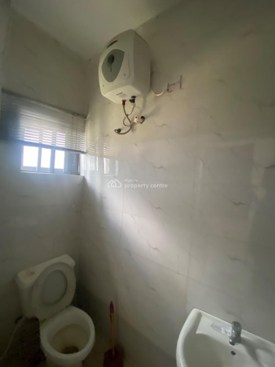 Neatly Used 2bedroom Flat, Silver Land Estate, Thera Annex, Sangotedo, Ajah, Lagos, Flat / Apartment for Rent
