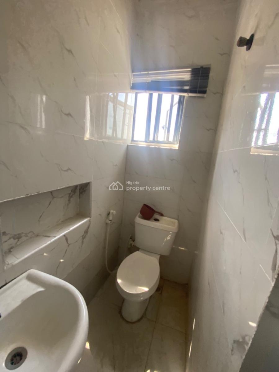 Neatly Used 2bedroom Flat, Silver Land Estate, Thera Annex, Sangotedo, Ajah, Lagos, Flat / Apartment for Rent