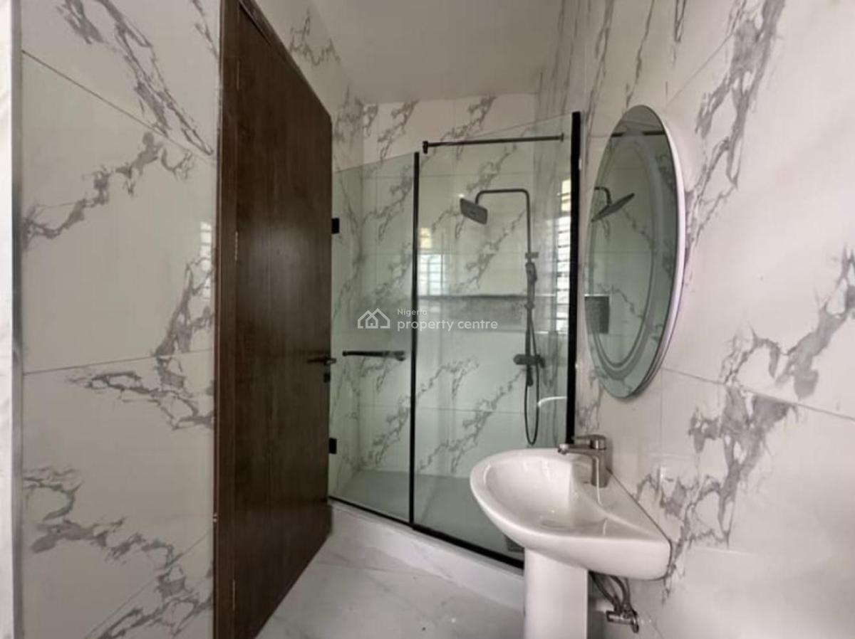 Well Finished 3 Bedroom Apartments, Lekki Phase 1, Lekki, Lagos, Flat / Apartment for Sale