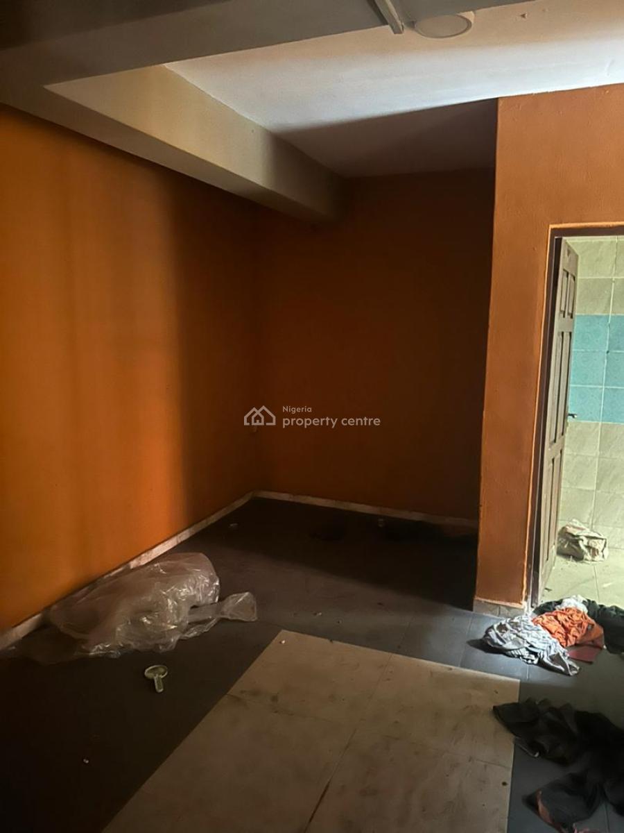 Commercial 3 Shops with 2bedroom Flat, Dopemu, Agege, Lagos, Commercial Property for Rent