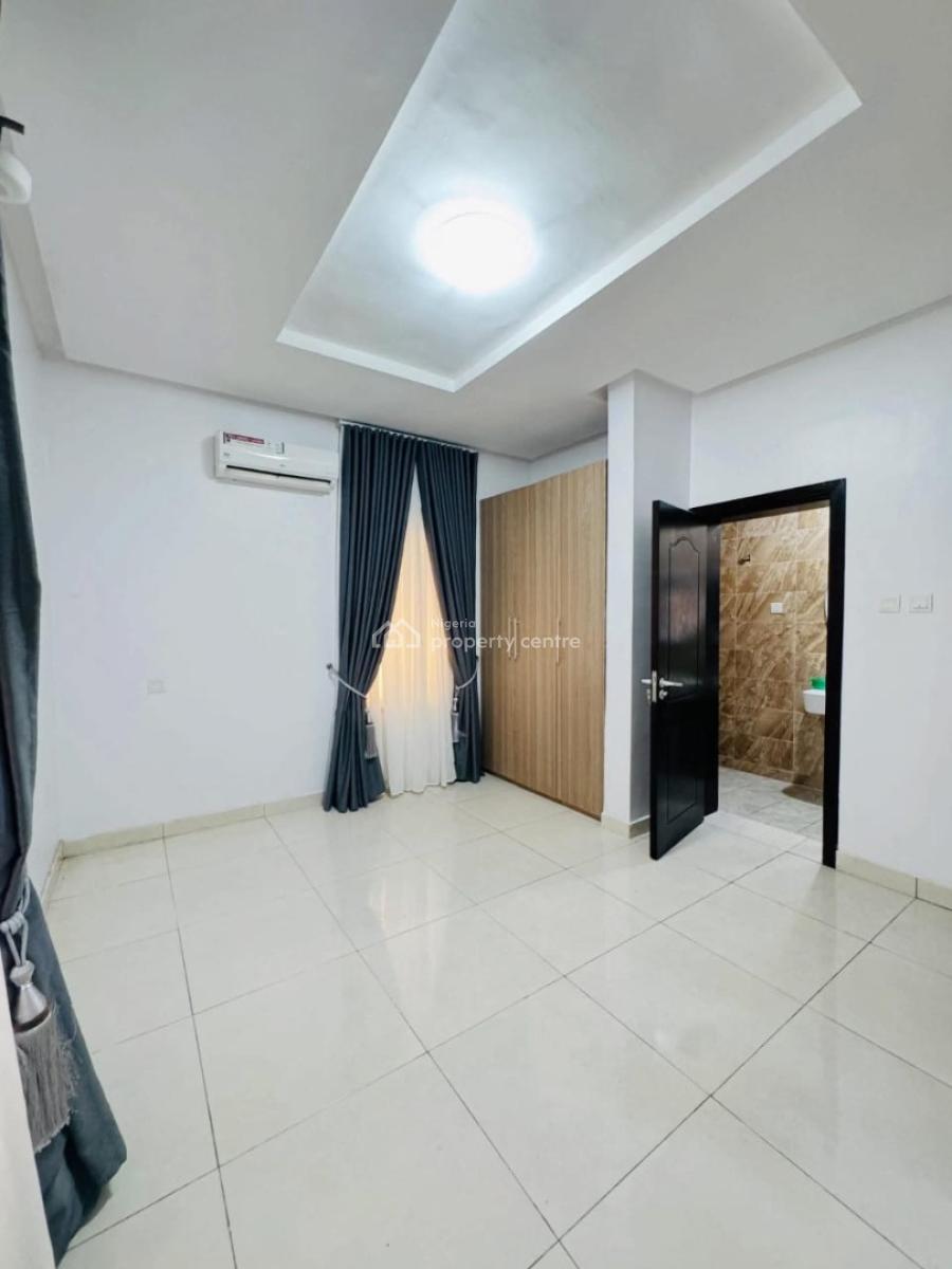 Well Built Serviced 2-bedroom Apartment, Lekki Phase 1, Lekki, Lagos, Flat / Apartment for Rent