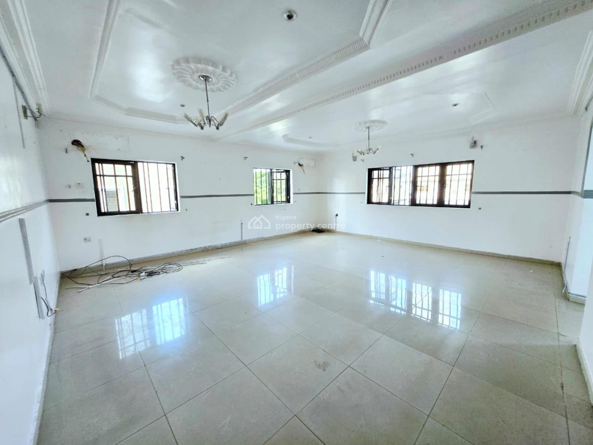 Well Spacious Self Serviced 3-bedroom Apartment, Lekki Phase 1, Lekki, Lagos, Flat / Apartment for Rent