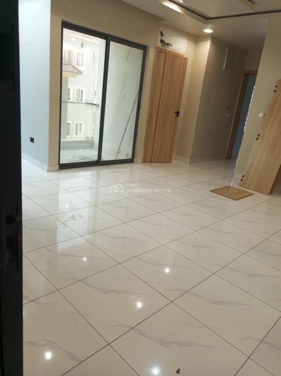 Serviced 2bedroom with 24/7 Light, Ologolo, Lekki, Lagos, Flat / Apartment for Rent