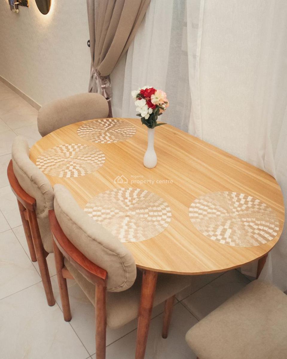 Luxury 3-bedroom Apartment with Housekeeping and Gymnasium, Mini Football Court, Swimming Pool,board Games and Netflix, Lekki, Lagos, Flat / Apartment Short Let