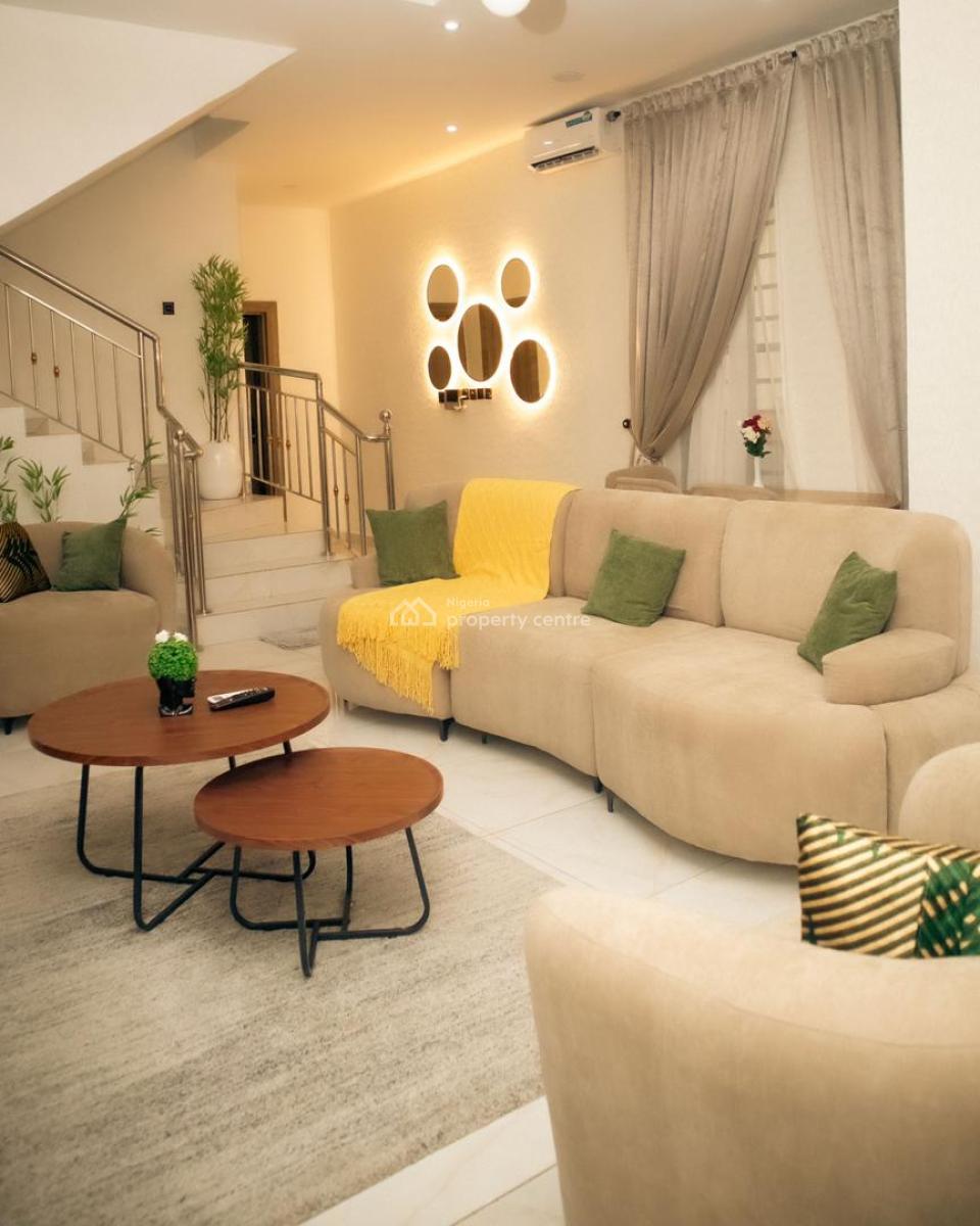 Luxury 3-bedroom Apartment with Housekeeping and Gymnasium, Mini Football Court, Swimming Pool,board Games and Netflix, Lekki, Lagos, Flat / Apartment Short Let