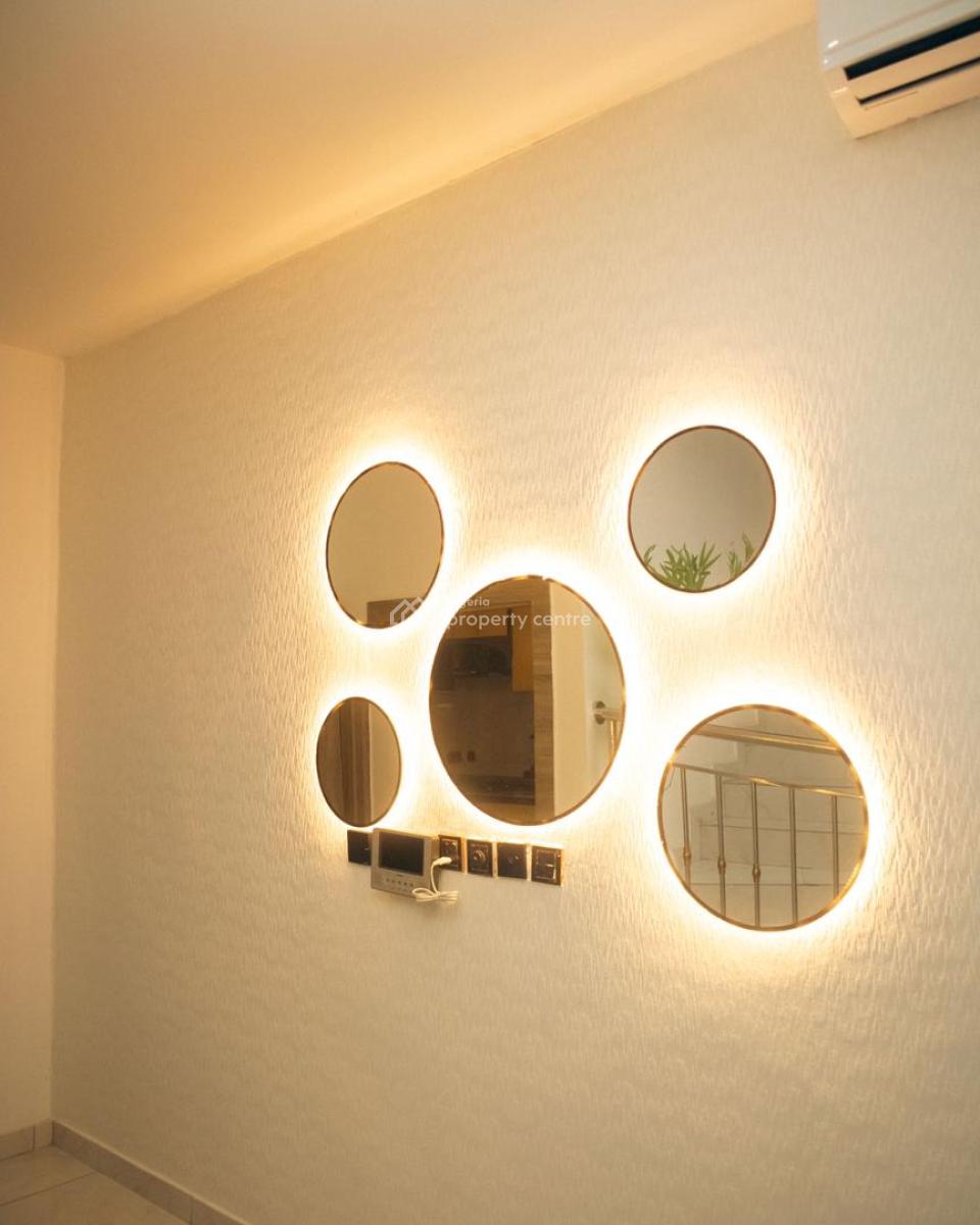 Luxury 3-bedroom Apartment with Housekeeping and Gymnasium, Mini Football Court, Swimming Pool,board Games and Netflix, Lekki, Lagos, Flat / Apartment Short Let