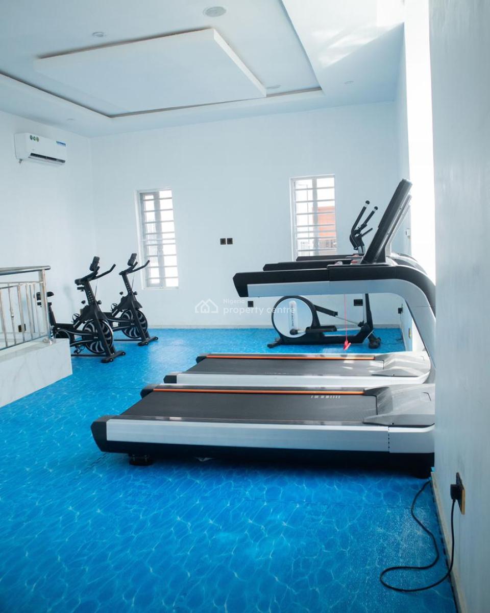 Luxury 3-bedroom Apartment with Housekeeping and Gymnasium, Mini Football Court, Swimming Pool,board Games and Netflix, Lekki, Lagos, Flat / Apartment Short Let