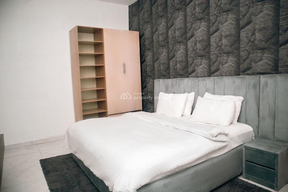 Luxury 3-bedroom Apartment with Housekeeping and Gymnasium, Mini Football Court, Swimming Pool,board Games and Netflix, Lekki, Lagos, Flat / Apartment Short Let