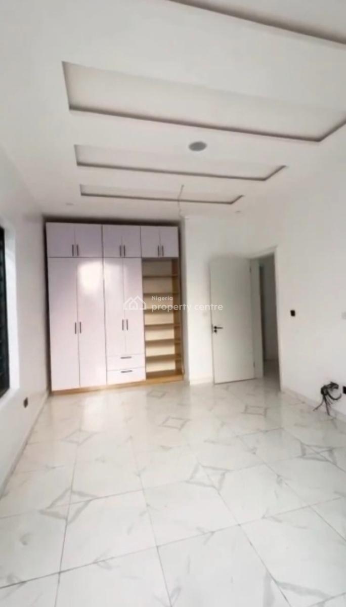 Distress Hot 4 Bedroom Semi Detached Duplex, Thomas Estates, Ajah, Lagos, Semi-detached Duplex for Sale