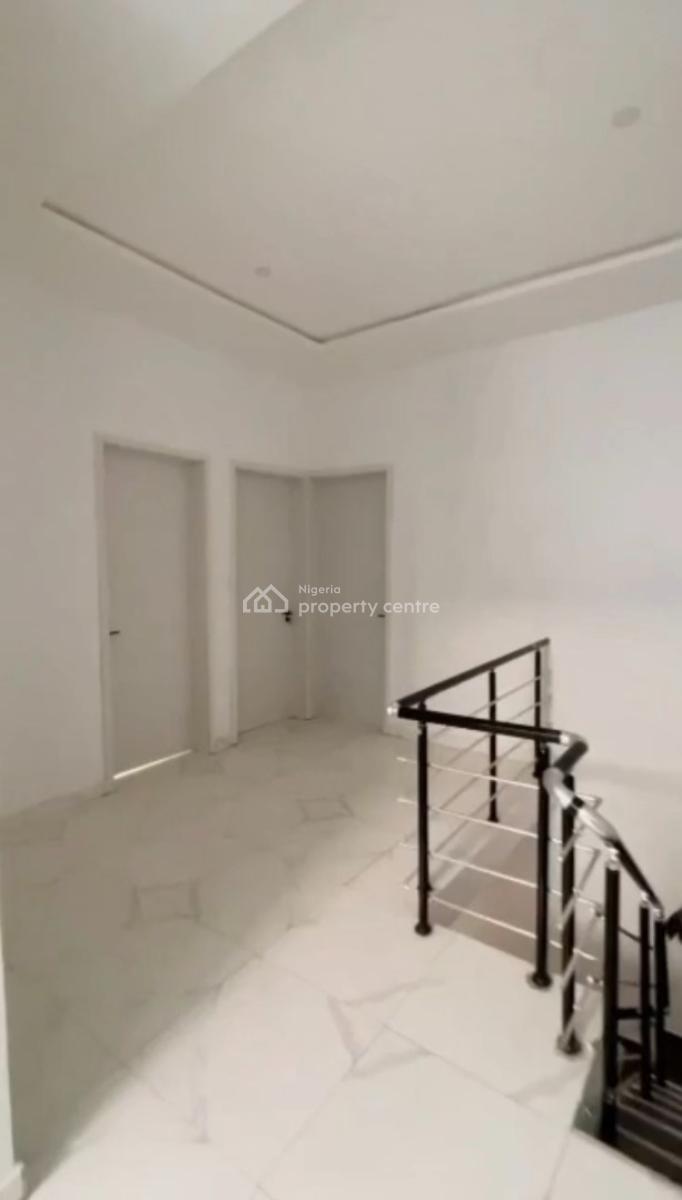 Distress Hot 4 Bedroom Semi Detached Duplex, Thomas Estates, Ajah, Lagos, Semi-detached Duplex for Sale