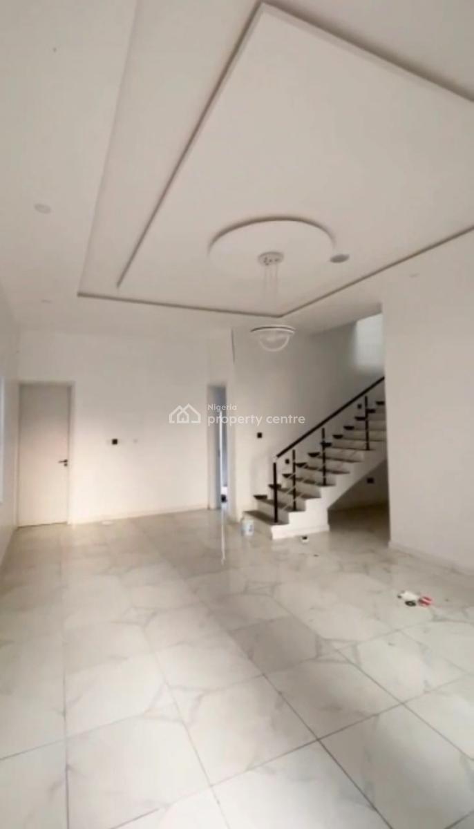 Distress Hot 4 Bedroom Semi Detached Duplex, Thomas Estates, Ajah, Lagos, Semi-detached Duplex for Sale