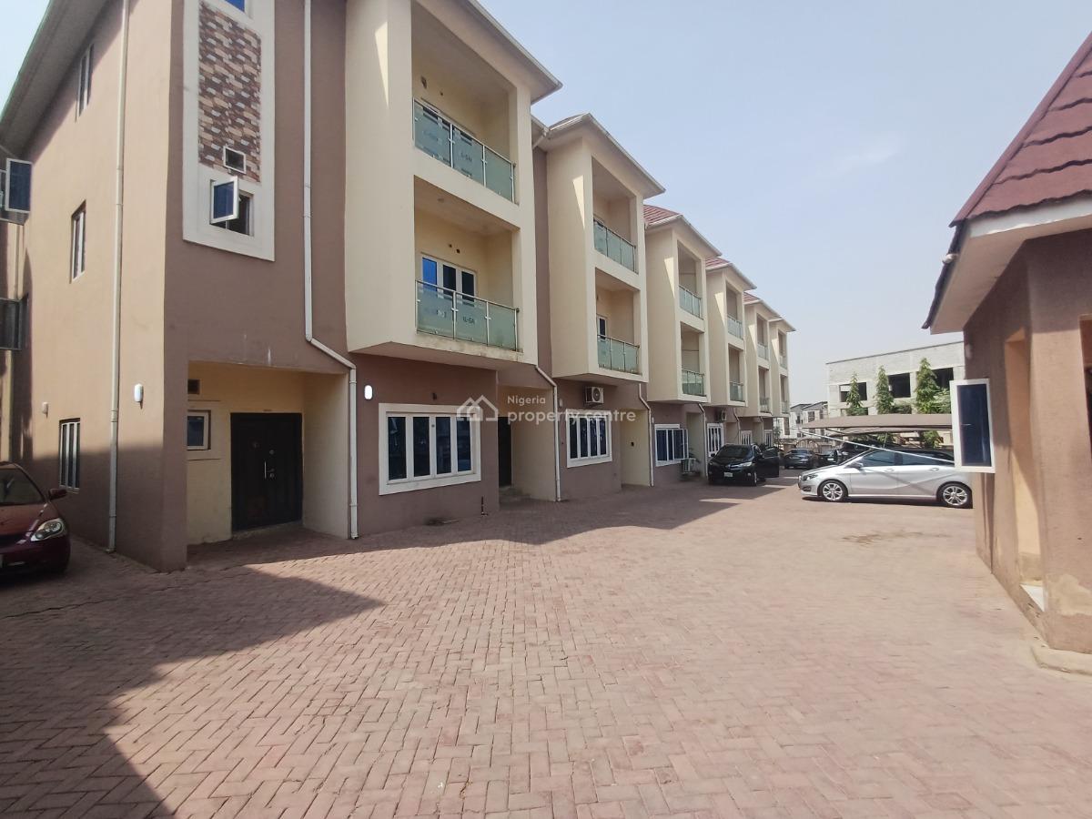 Lovely 4 Bedroom Terrace Duplex with Bq, Guzape District, Abuja, Terraced Duplex for Rent