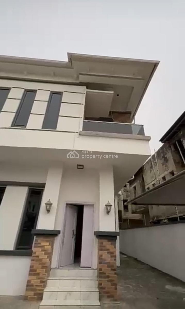 Spacious  Upstairs Bedroom at Lekki Conservation { Video}, Lekki Conservation Area, Lekki, Lagos, Self Contain (single Rooms) for Rent