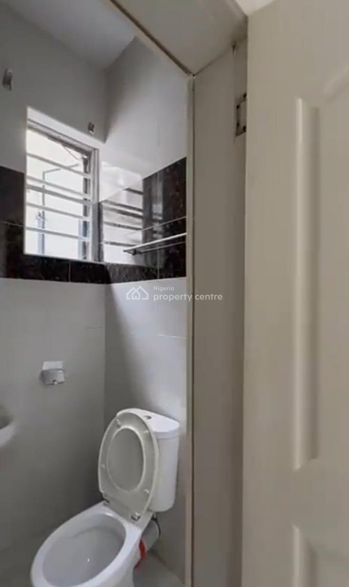 Spacious  Upstairs Bedroom at Lekki Conservation { Video}, Lekki Conservation Area, Lekki, Lagos, Self Contain (single Rooms) for Rent