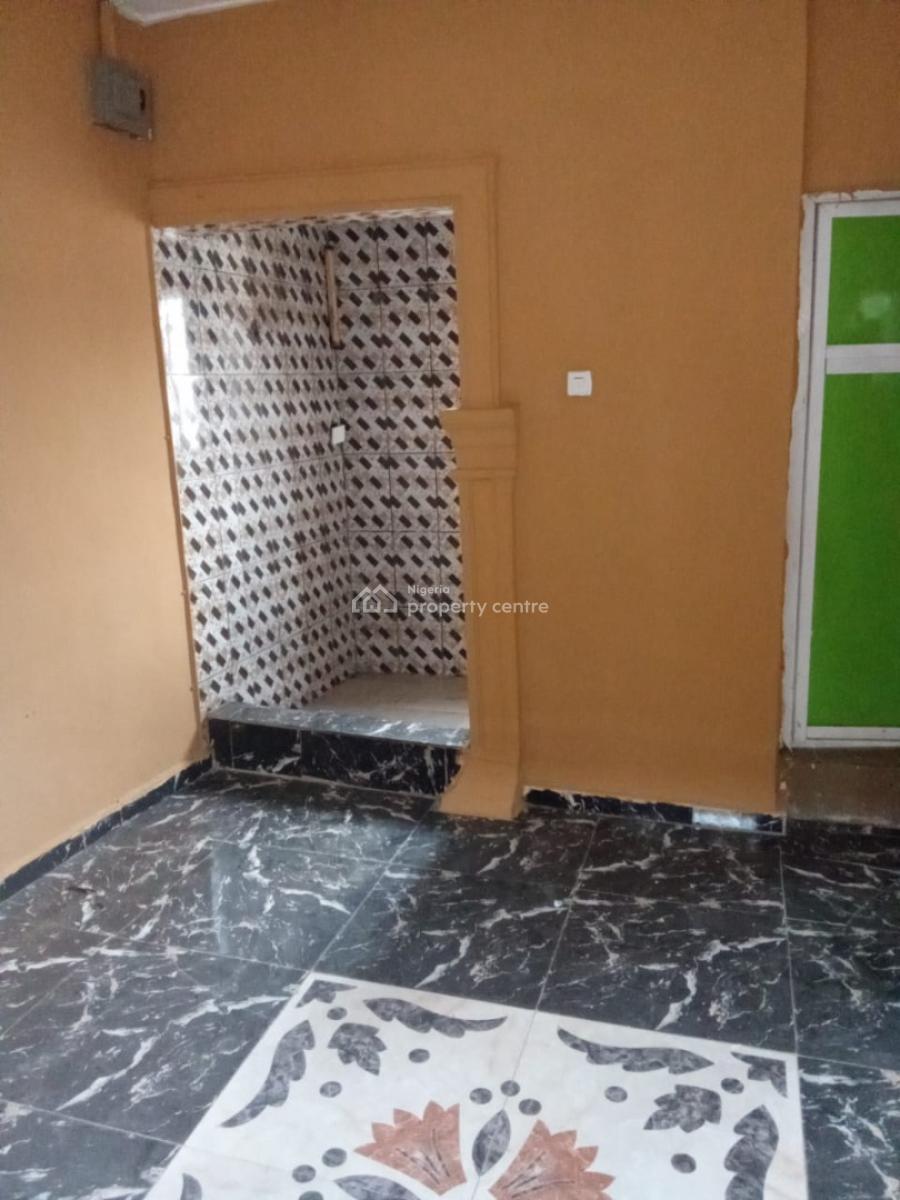 Nice 2bed, Yaba, Lagos, Flat / Apartment for Rent