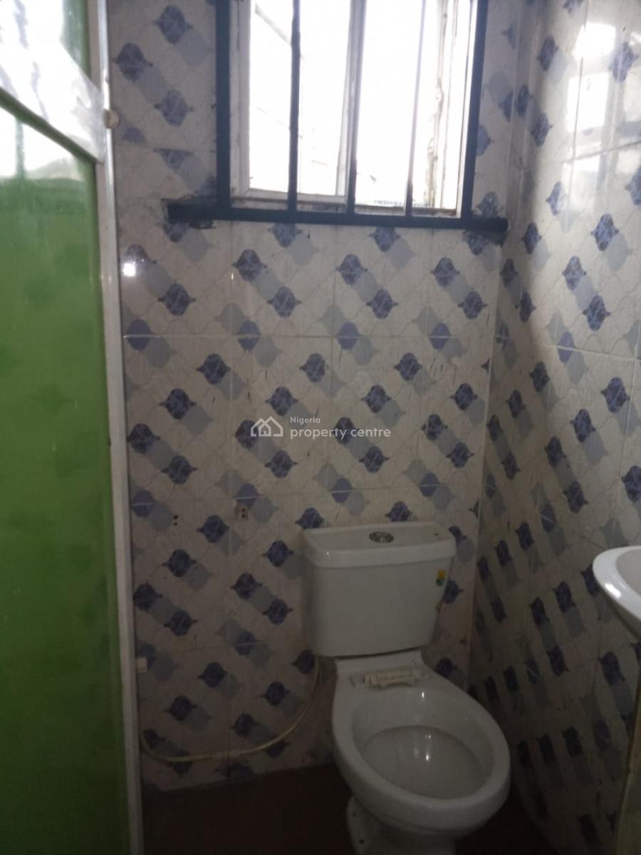 Nice 2bed, Yaba, Lagos, Flat / Apartment for Rent