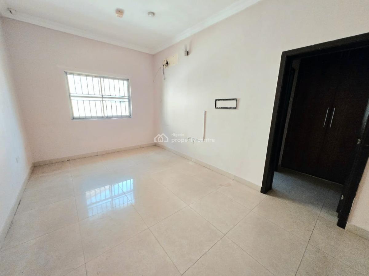 Commercial  5 Bedroom Detached House, Lekki Phase 1, Lekki, Lagos, Office Space for Rent