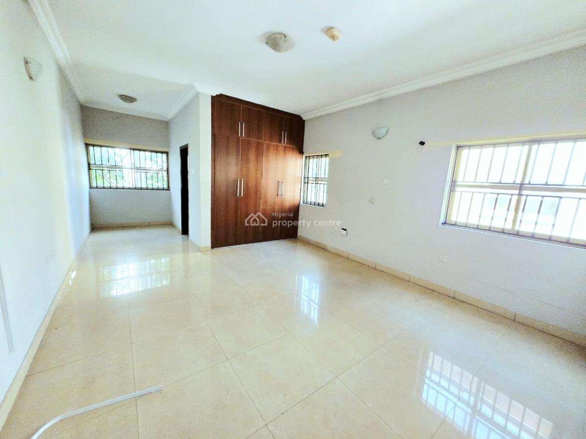 Commercial  5 Bedroom Detached House, Lekki Phase 1, Lekki, Lagos, Office Space for Rent
