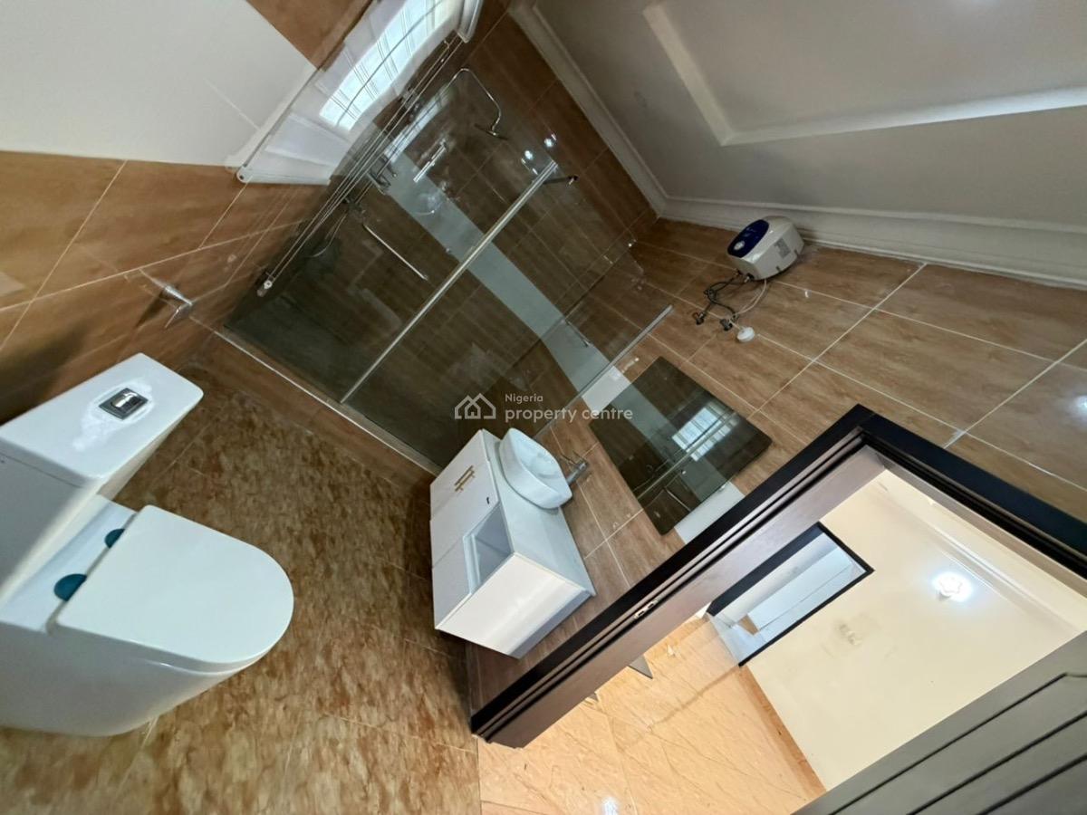 Luxury 2bedroom Apartment, Off Admiralty Way, Lekki Phase 1, Lekki, Lagos, Flat / Apartment for Rent