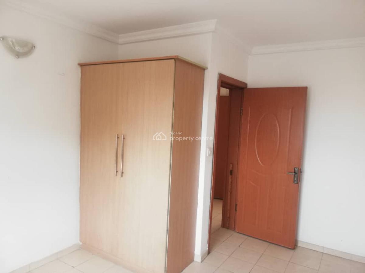 Well Maintained 3 Bedrooms Flat Plus Bq, Lekki Phase 1, Lekki, Lagos, Flat / Apartment for Sale