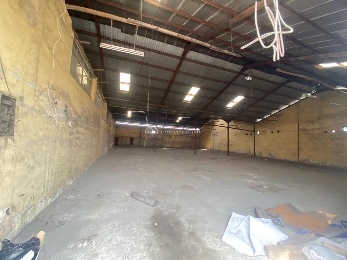 Warehouse Measuring 20,000 Sqft Available, Oshodi Apapa Express Way, Apapa, Lagos, Warehouse for Rent