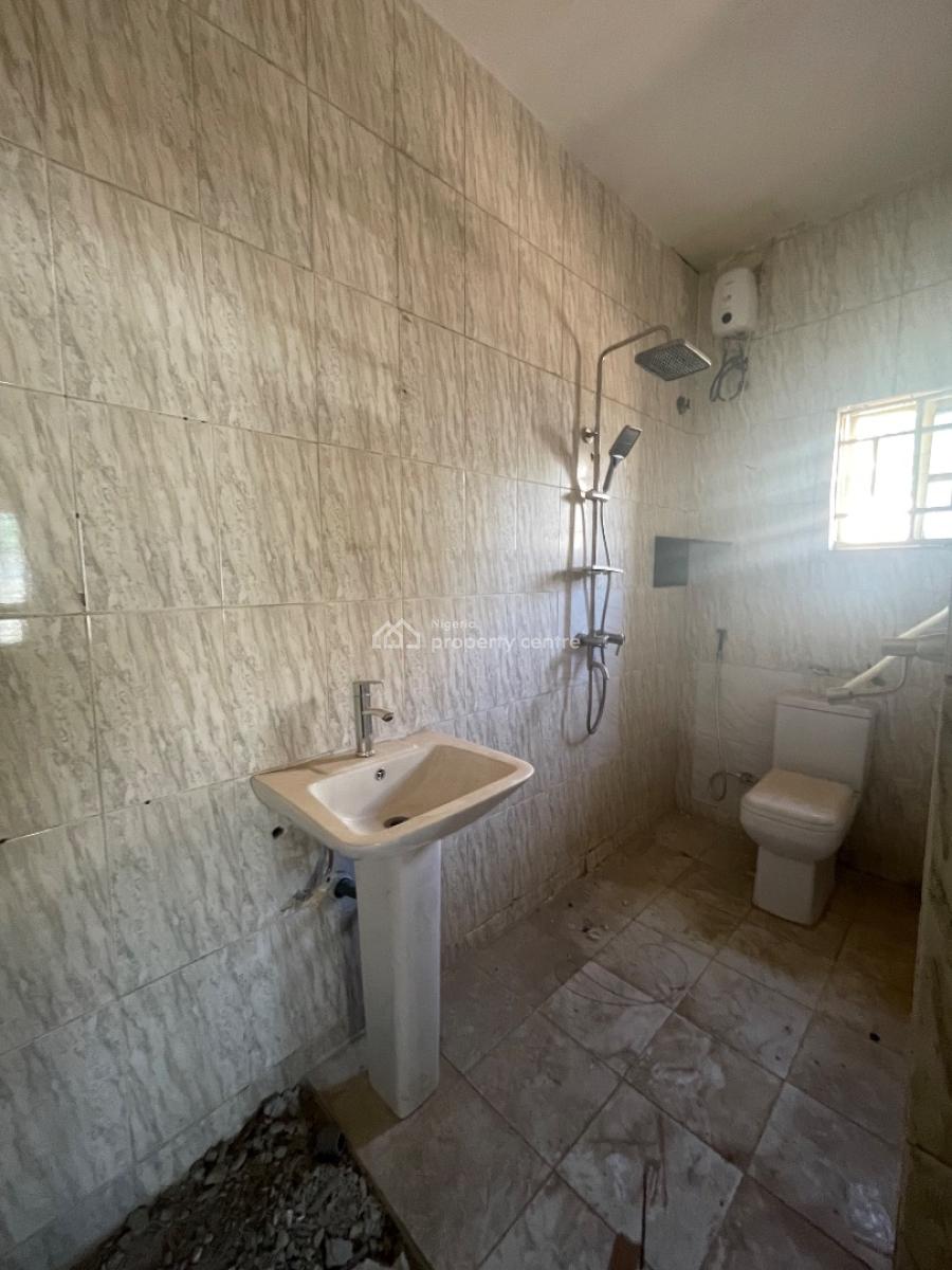 3 Bedroom Bungalow with Fitted Kitchen and Rooms Well Ensuit, Dawaki Flyover, Dawaki, Gwarinpa, Abuja, Flat / Apartment for Rent