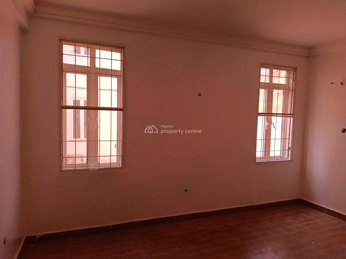 Clean 3bedroom Apartment Ground Floor, 3rd Avenue Gwarinpa, Gwarinpa, Abuja, Flat / Apartment for Rent