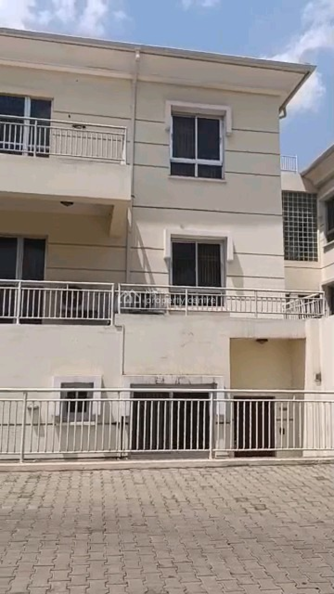 Luxurious 4-bedroom En-suite Flat with Private Bq, Swimming Pool, Maitama District, Abuja, Block of Flats for Sale