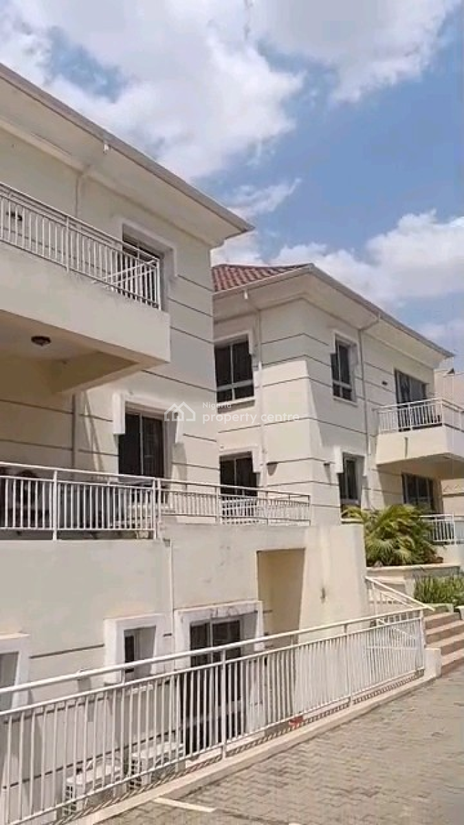Luxurious 4-bedroom En-suite Flat with Private Bq, Swimming Pool, Maitama District, Abuja, Block of Flats for Sale