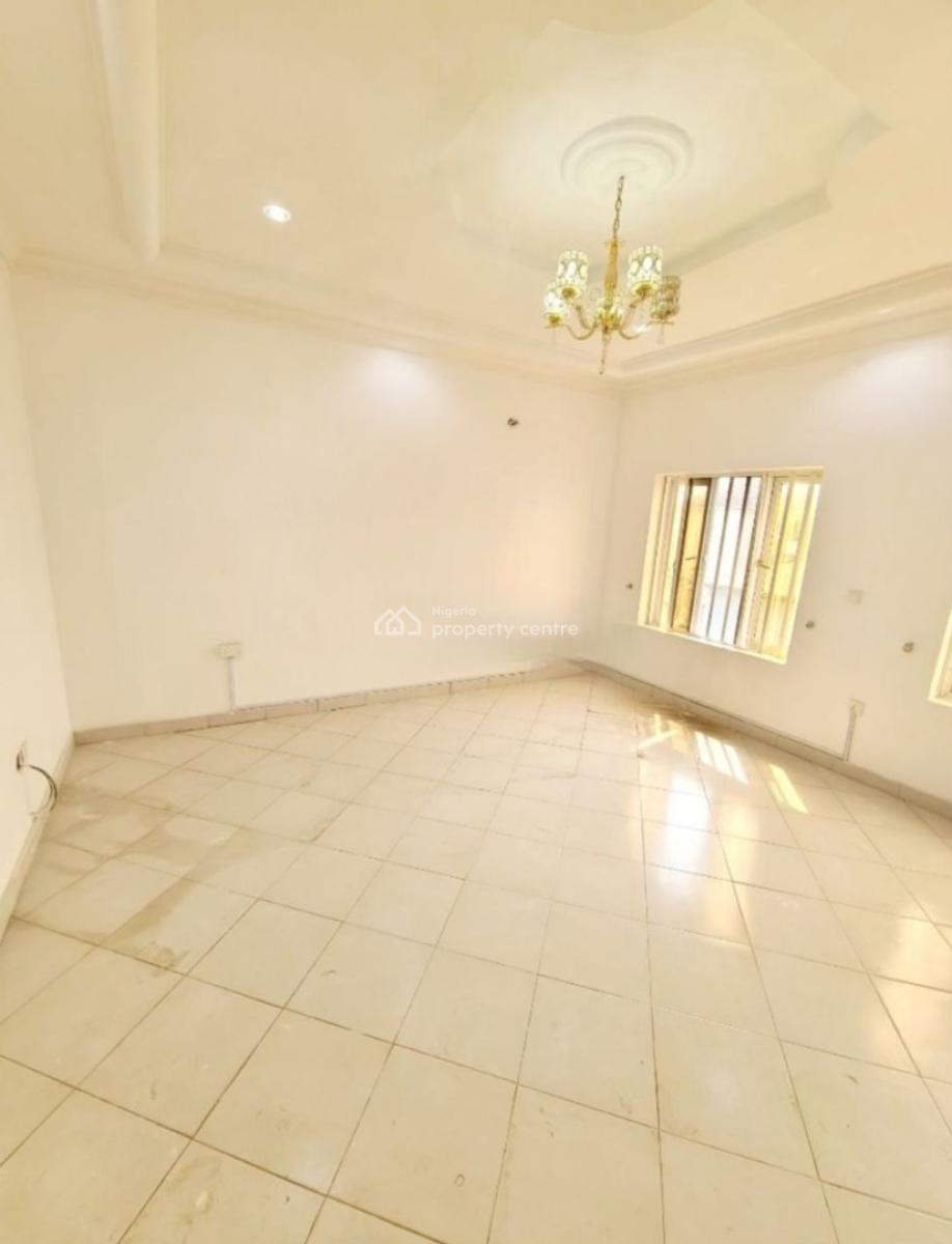 Newly Renovated 4 Bedroom Terrace Duplex Location, Osapa, Lekki, Lagos, Terraced Duplex for Rent