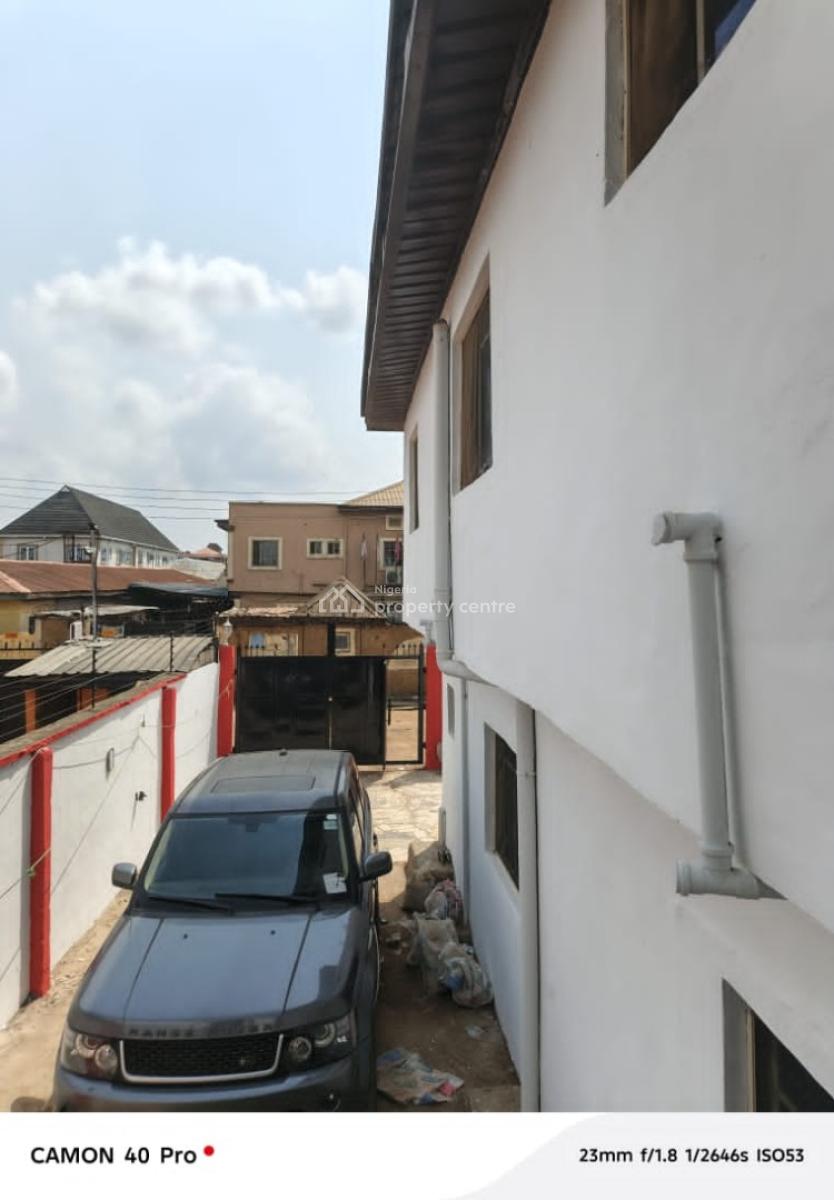 8 Nos of Flat in Abaranje of Ikotun Area, Ikotun, Lagos, House for Sale