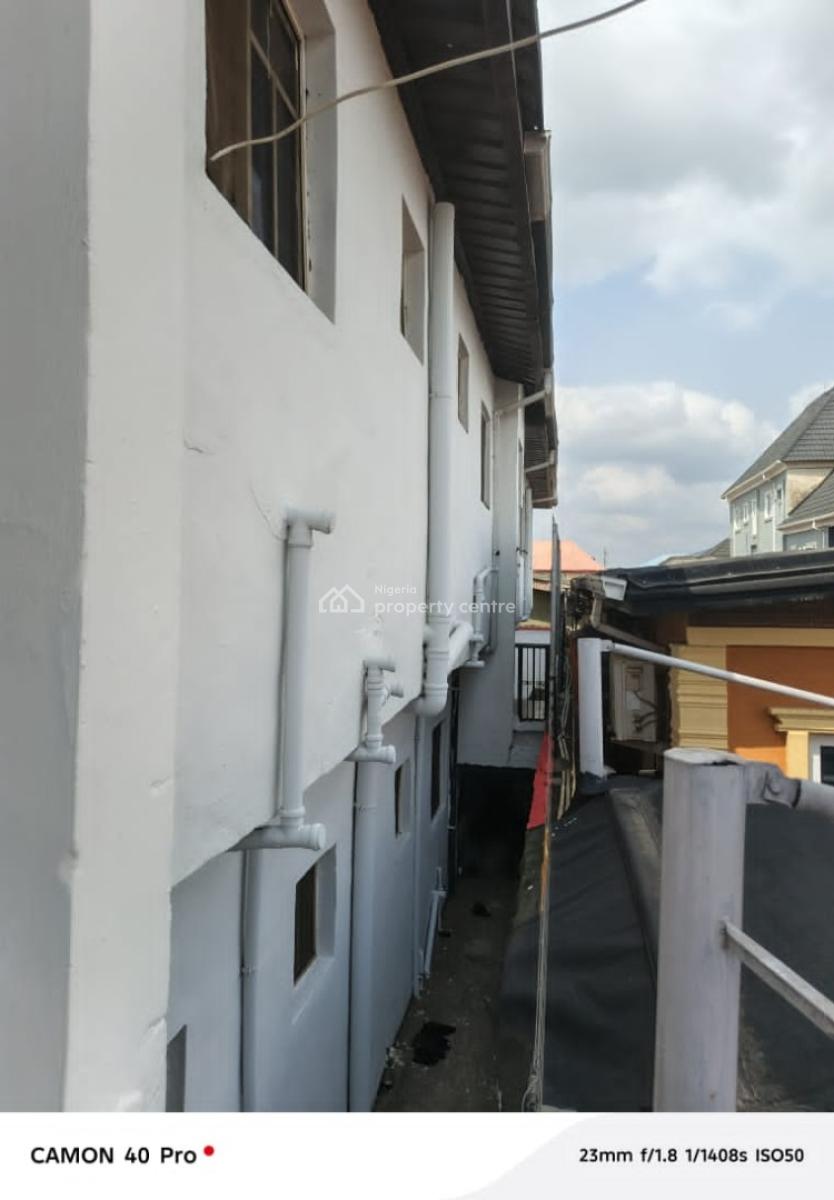 8 Nos of Flat in Abaranje of Ikotun Area, Ikotun, Lagos, House for Sale